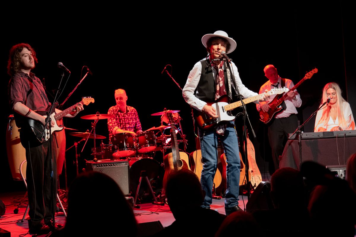 Joni Mitchell & Bob Dylan tribute | Dawlish Shaftesbury Theatre | The Big Yellow Tambourine Man Band