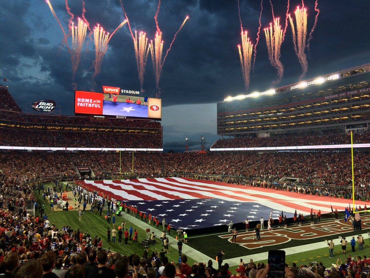 Los Angeles Rams VIP Tailgate: Los Angeles Rams vs. San Francisco 49ers