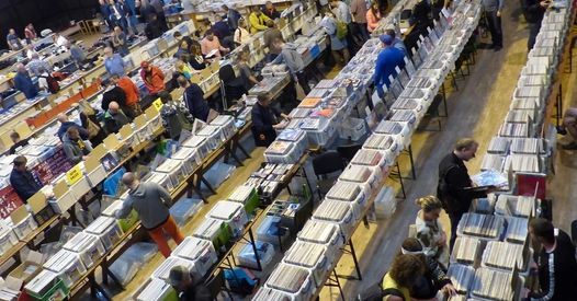 Warszawska Gie\u0142da P\u0142ytowa w Stodole powraca !