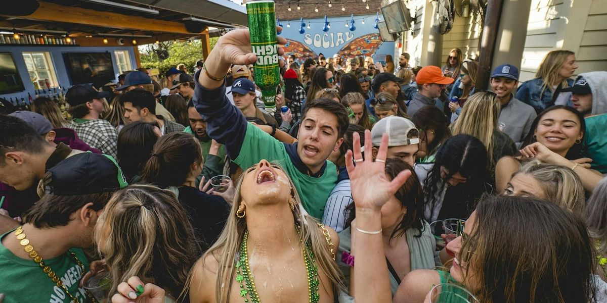 St Paddy's Bar Crawl on King Street