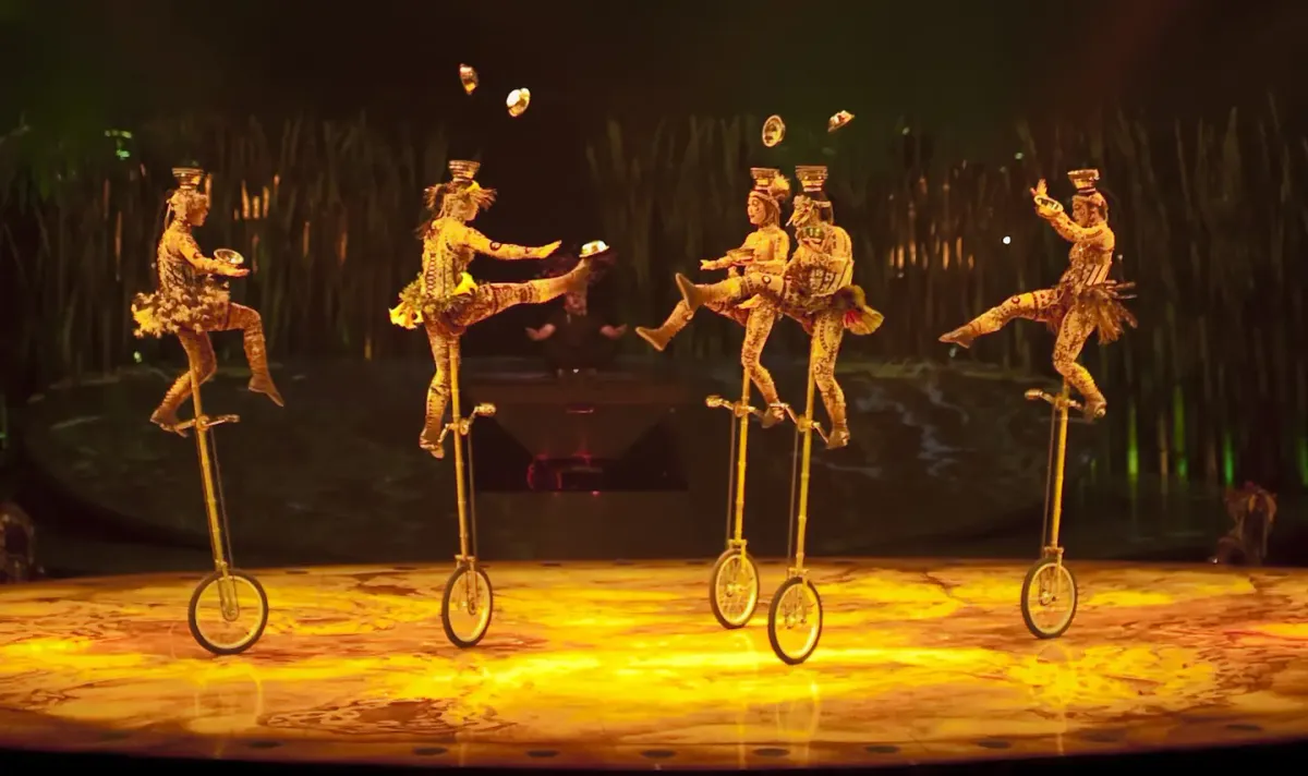 Cirque du Soleil: Mad Apple - Las Vegas (18+)