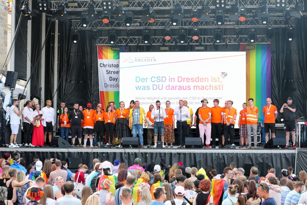 \u00d6ffentliches Vorbereitungstreffen zum 32. CSD in Dresden