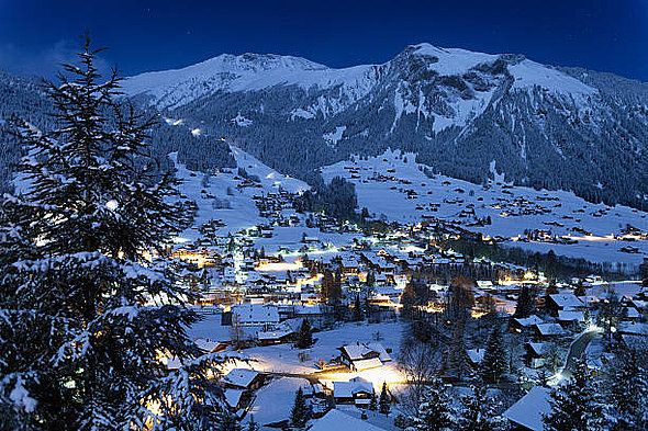 White Christmas: Engelberg, Lauterbrunnen, Geneva & Chamonix