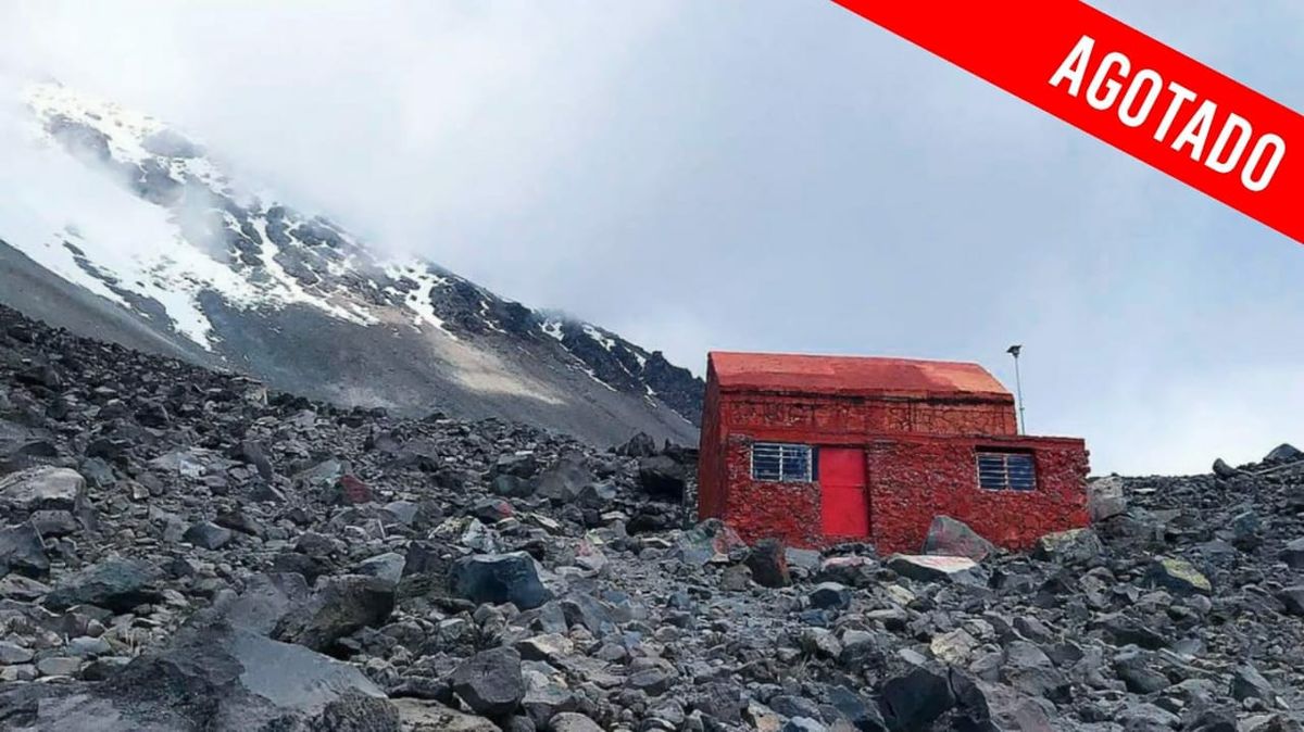 Amanecer en el refugio "Fausto Gonz\u00e1lez Gomar" en el Pico de Orizaba