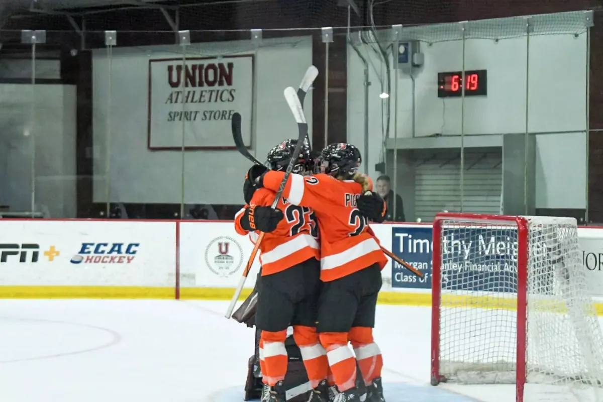 Colgate Raiders at Union Garnet Chargers Womens Hockey