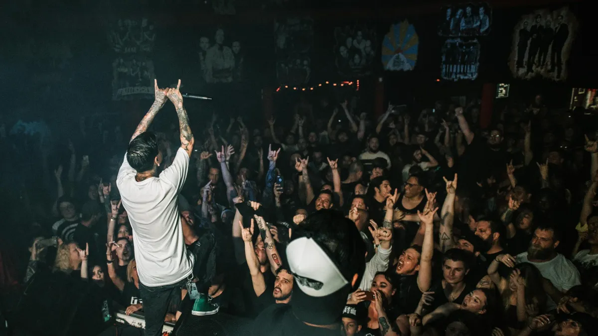 Upon A Burning Body, Swollen Teeth in Columbus