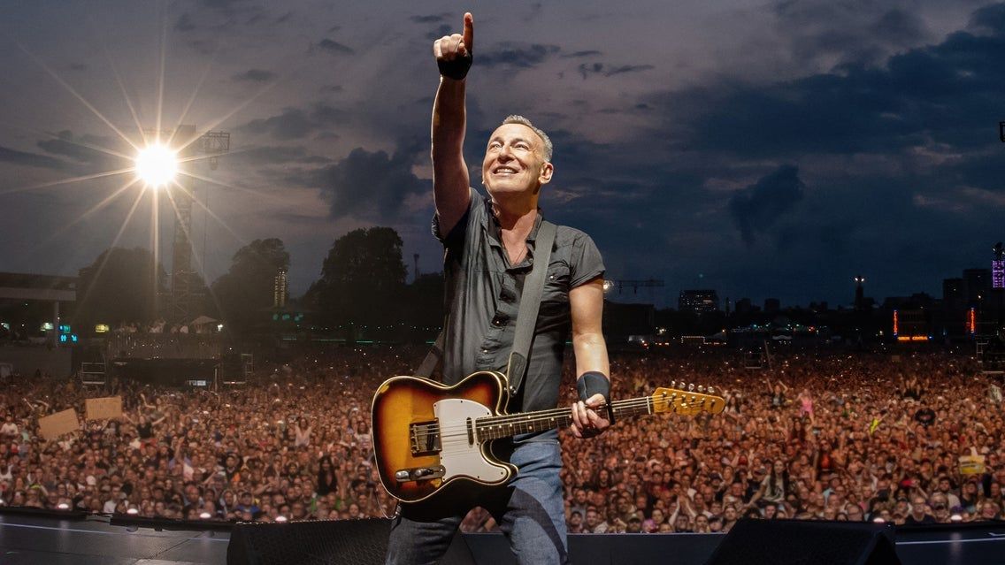 \ud83d\udce2  BRUCE SPRINGSTEEN - Wembley Stadium \u26a1\ufe0f x2