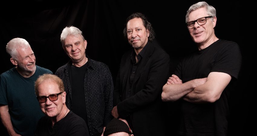 Oysterband - A Long, Long Goodbye Tour!