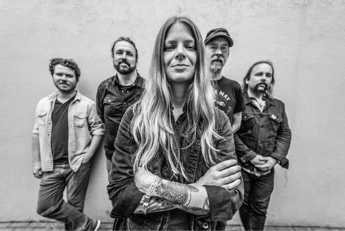 Sarah Shook & the Disarmers