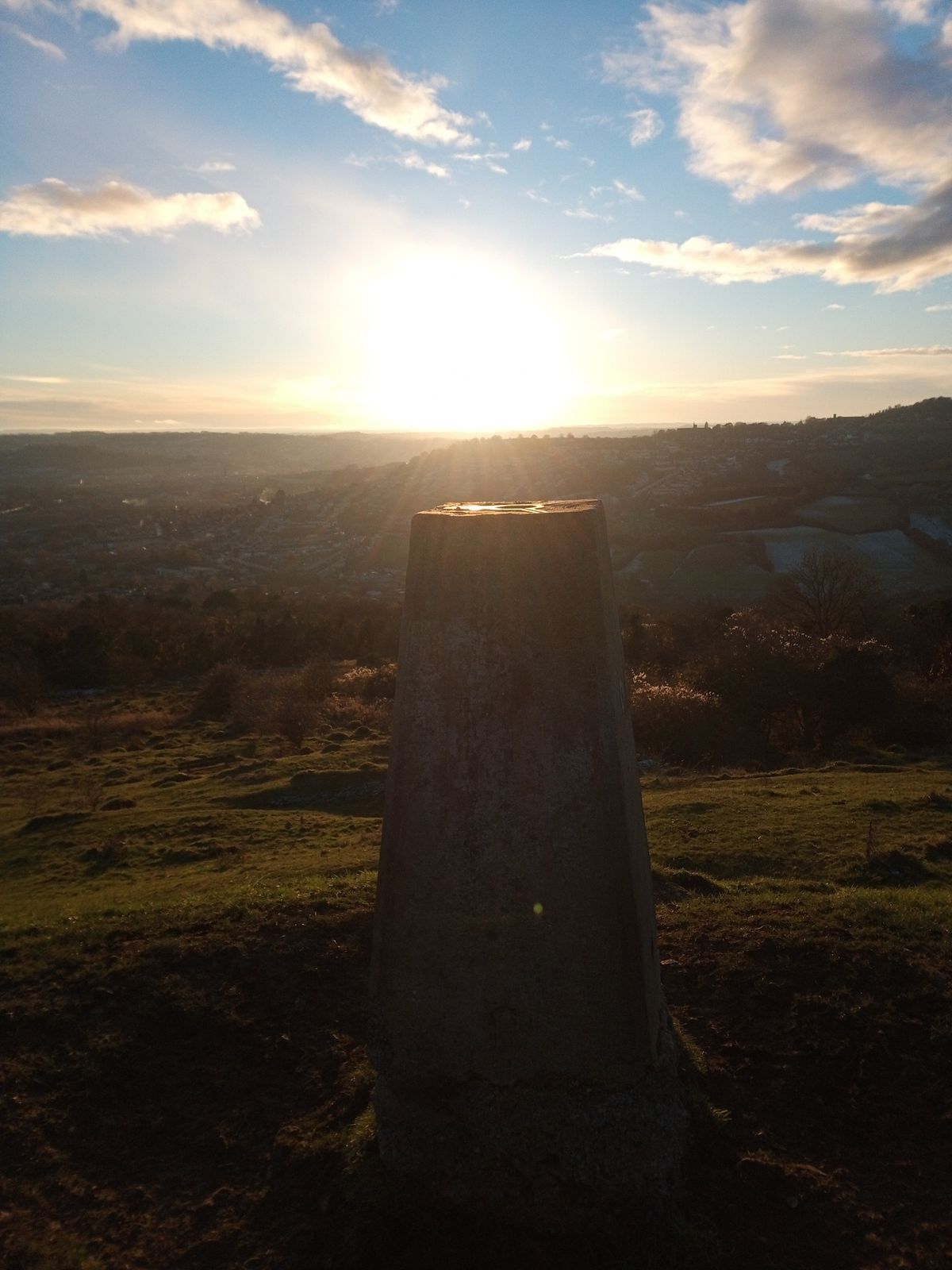 Little Solsbury Hill (Batheaston) Full Moonrise and Sunset 4 mile Walk (15\/12\/24)