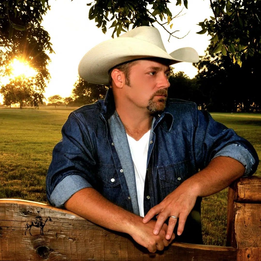 COUNTRY MUSIC STAR CHRIS CAGLE