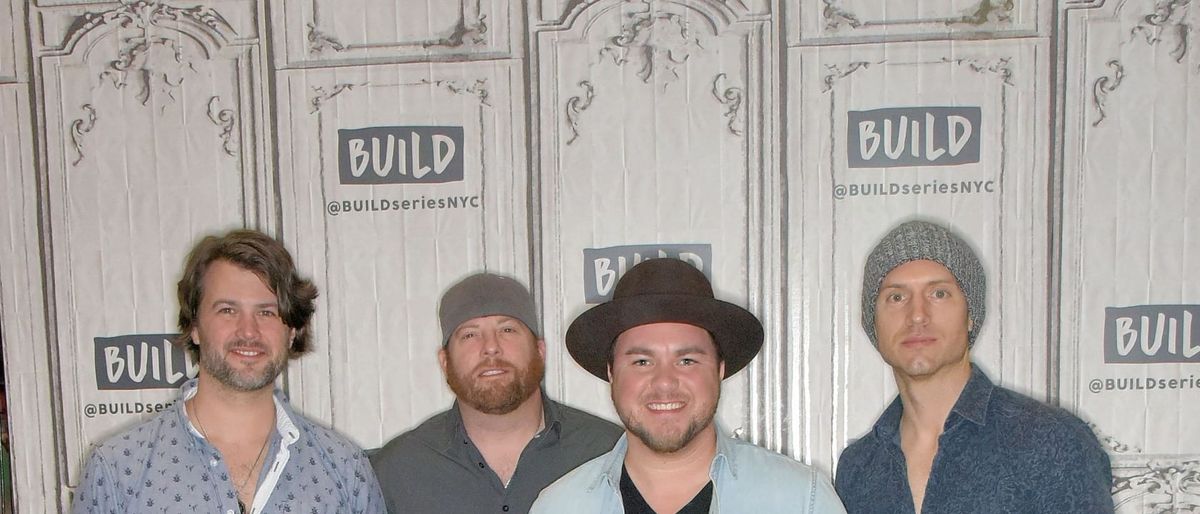 Parking Eli Young Band (18+)