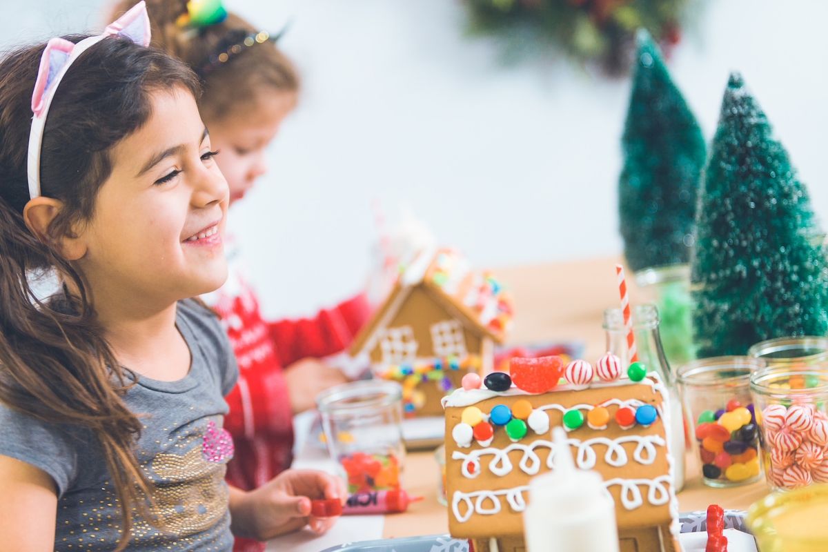 Kids Class: Gingerbread House Decorating