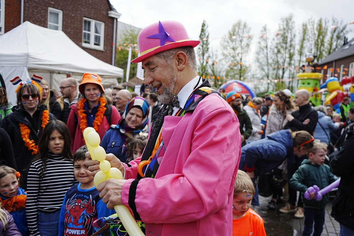 Kinderkoningsdag 2025! zet kinderen kosteloos voor 1 dag op de troon!