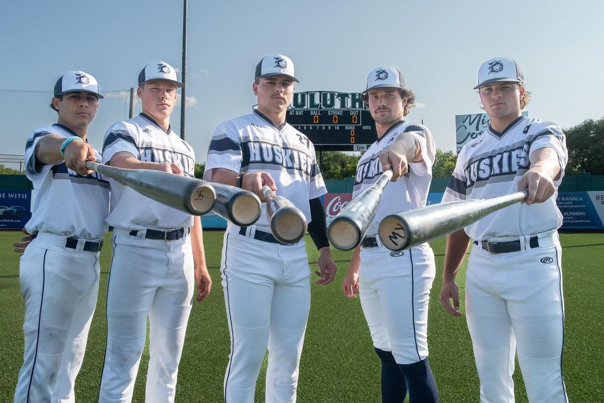 La Crosse Loggers at Duluth Huskies