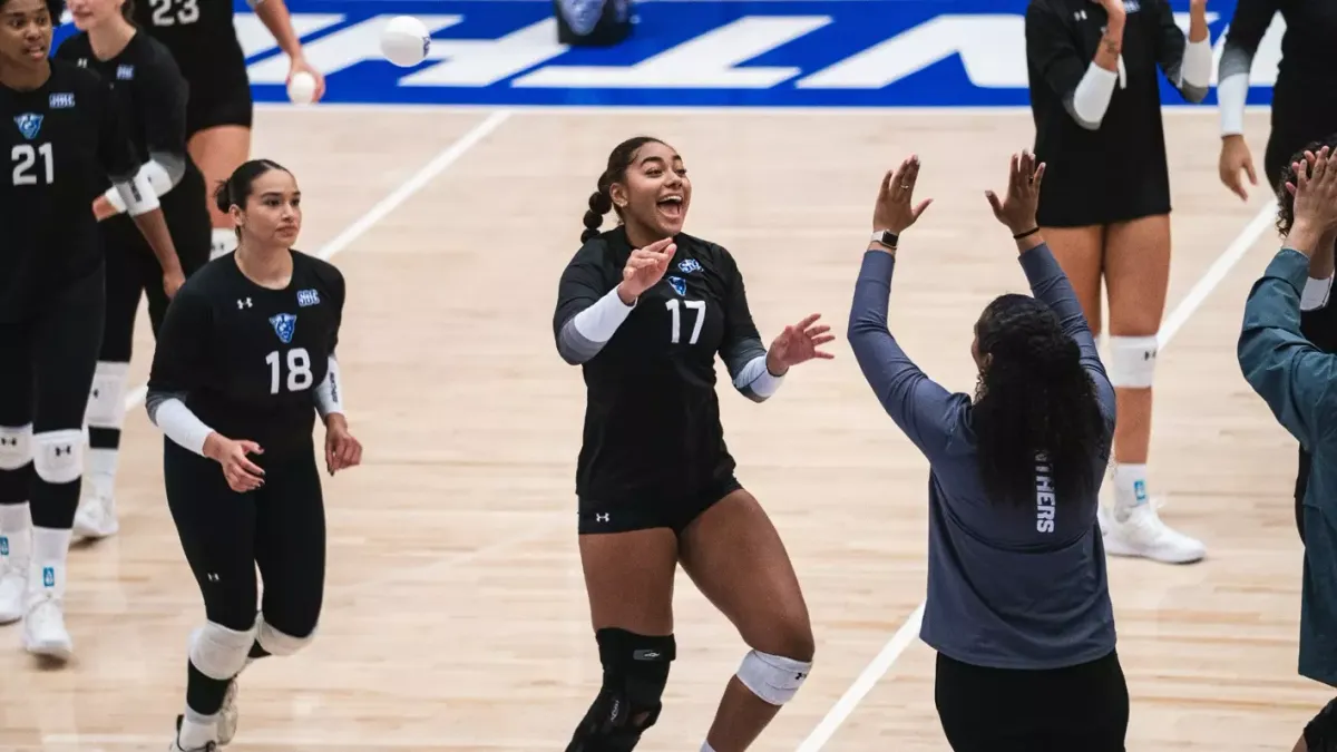 Parking UNC Greensboro Spartans at Queens Royals Mens Basketball