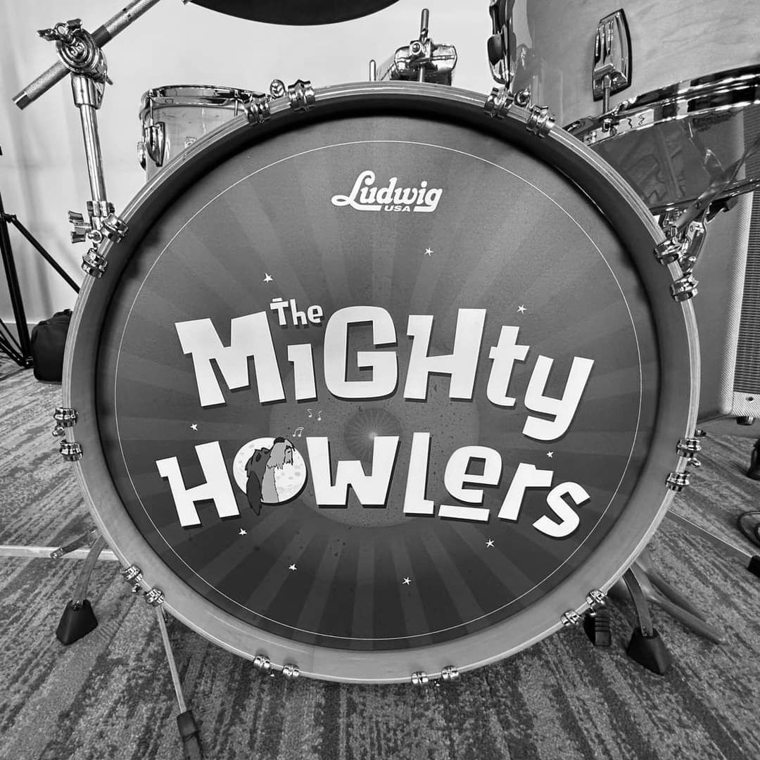 THE MIGHTY HOWLERS