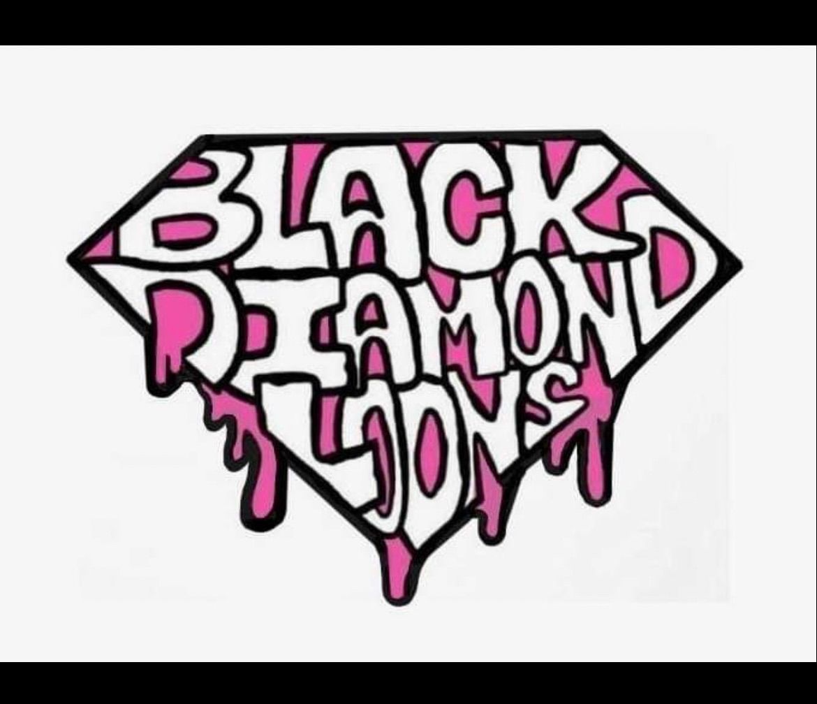 LIVE: Black Diamond Loons rocks Roy\u2019s \ud83e\udd18\ud83c\udffb