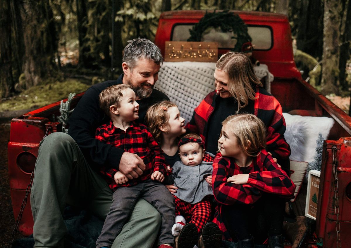 Christmas Mini-Sessions with Kelsey Lageri Photography 