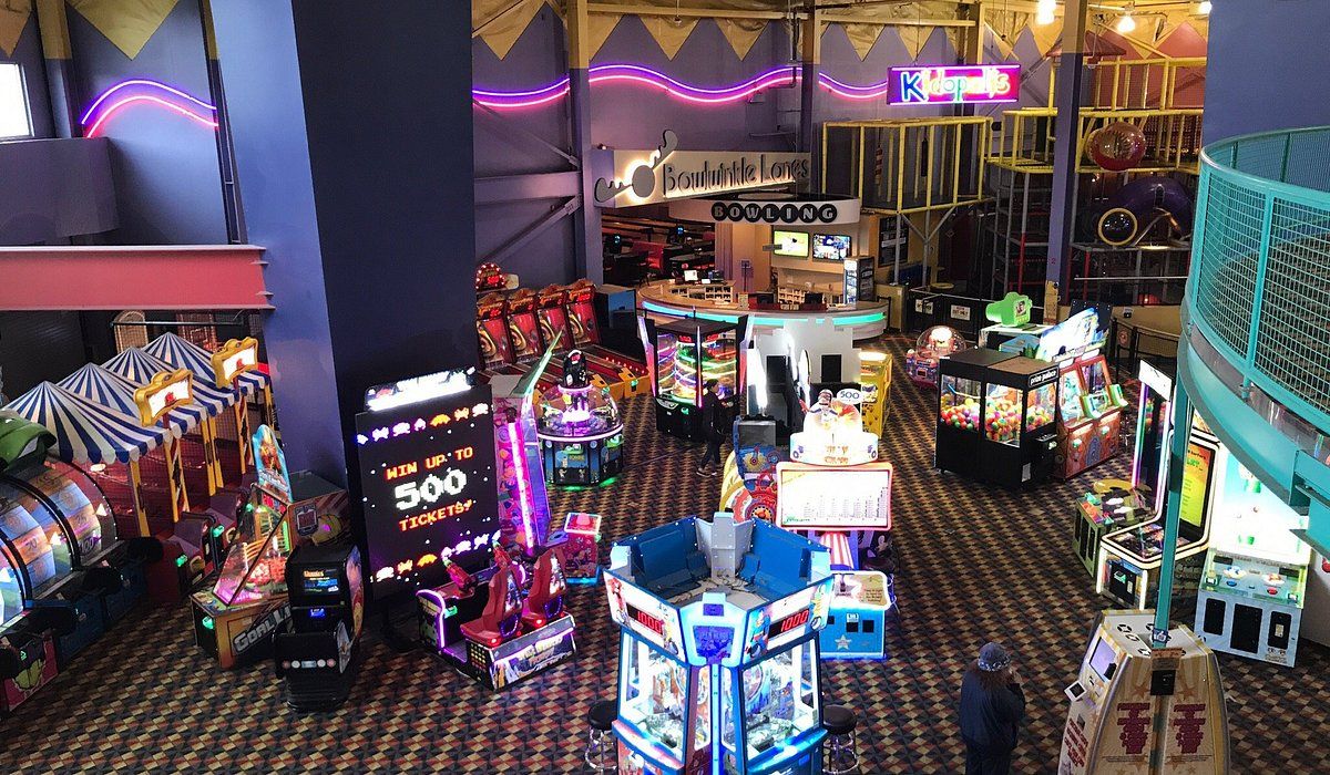 Parking South Arcade (16+)