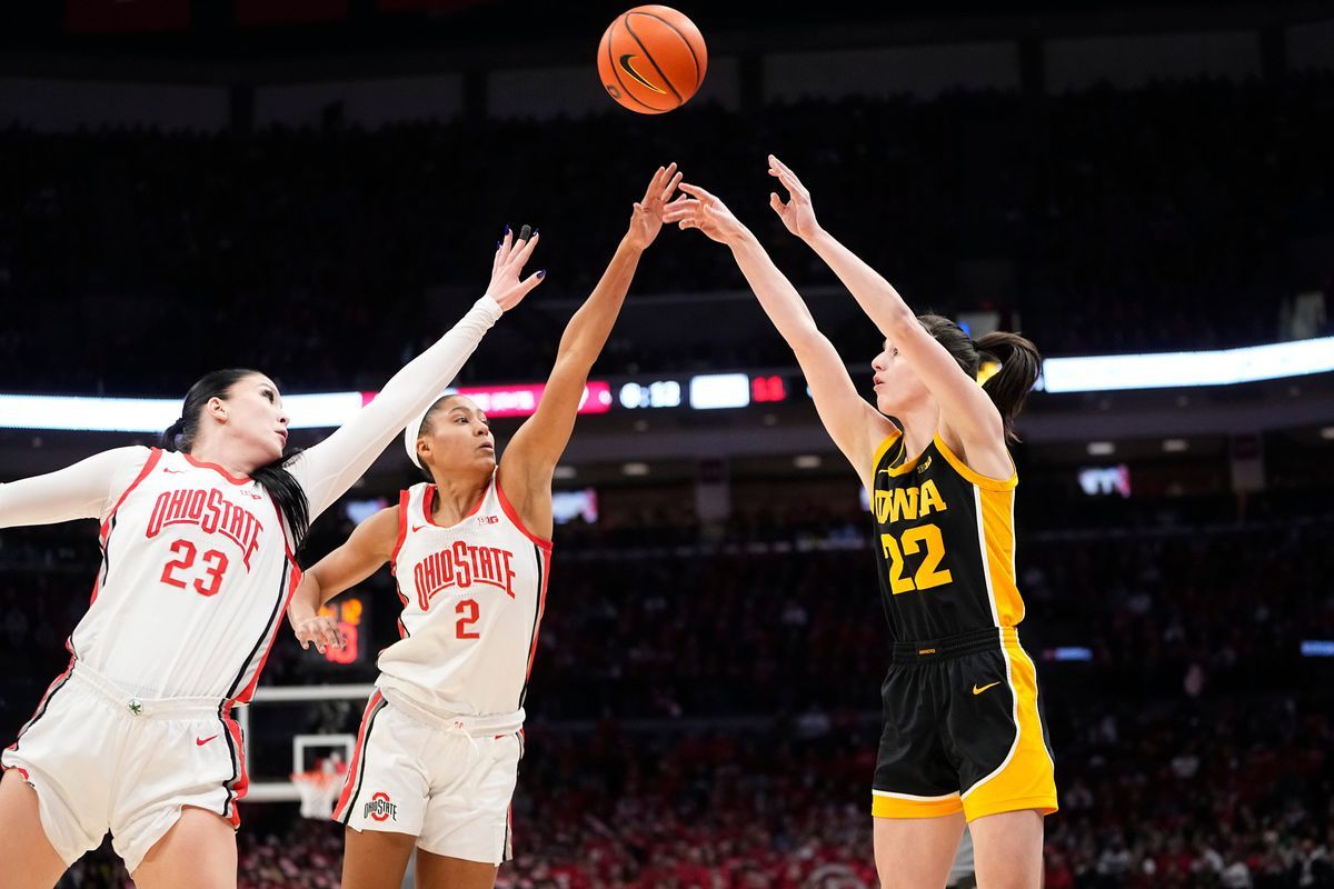 Iowa Hawkeyes at Ohio State Buckeyes Womens Volleyball