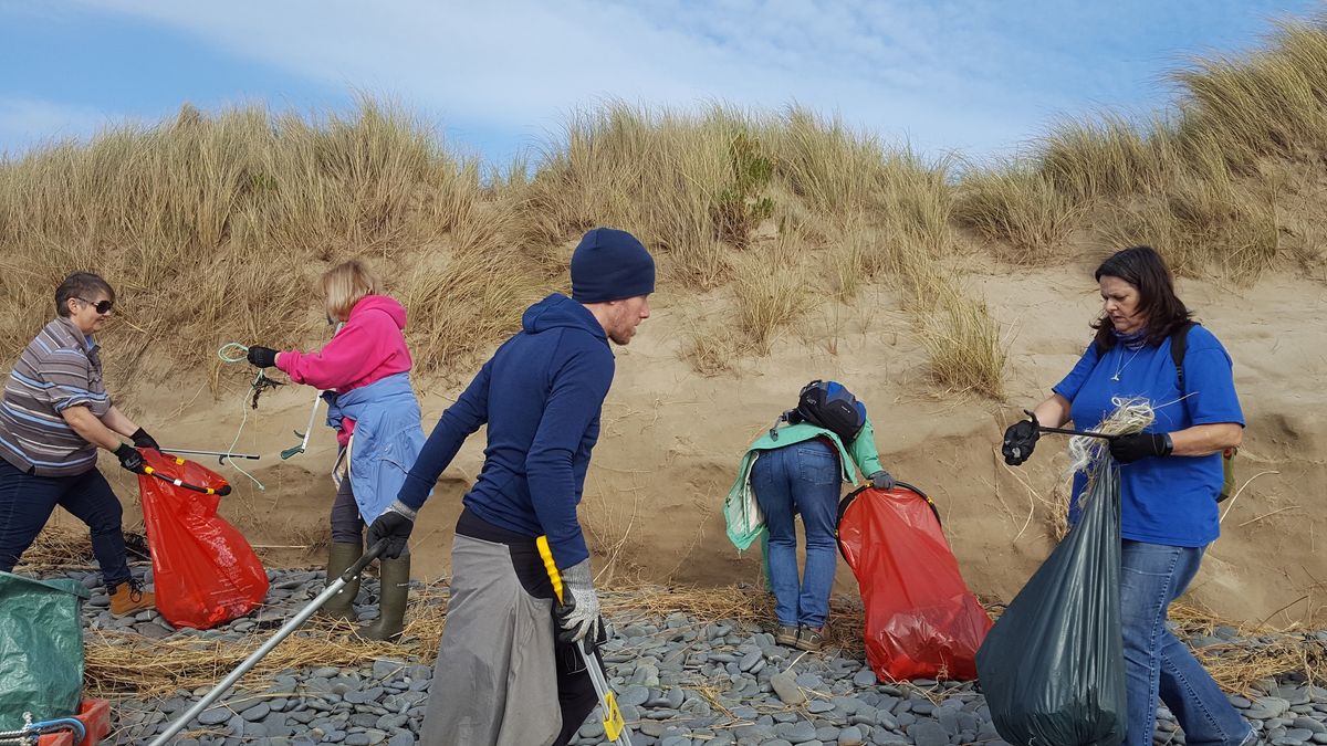 West Shore Llandudno beach clean