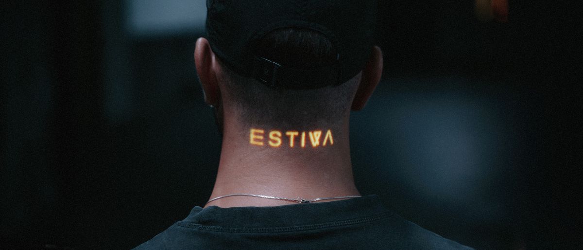 Estiva, Robby East, Falden in Amsterdam