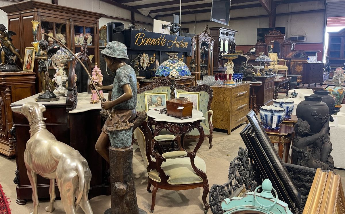 Antique & Furnishings Auction