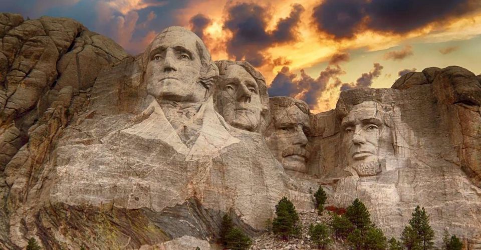 Rapid City: Mount Rushmore and Black Hills Tour