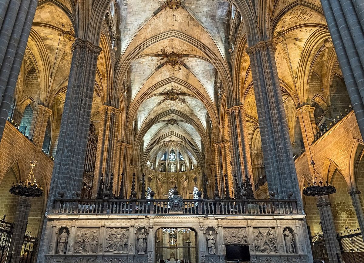 La Catedral de Barcelona m\u00e9s terrats i museu