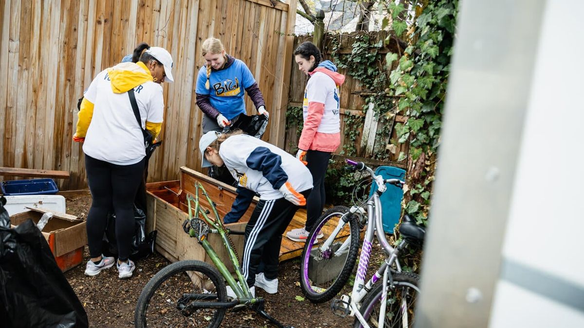 Parking Dartmouth Big Green at Quinnipiac Bobcats Womens Hockey