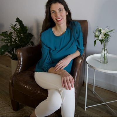 Mathilde Quentin Th\u00e9rapeute en relation d\u2019aide