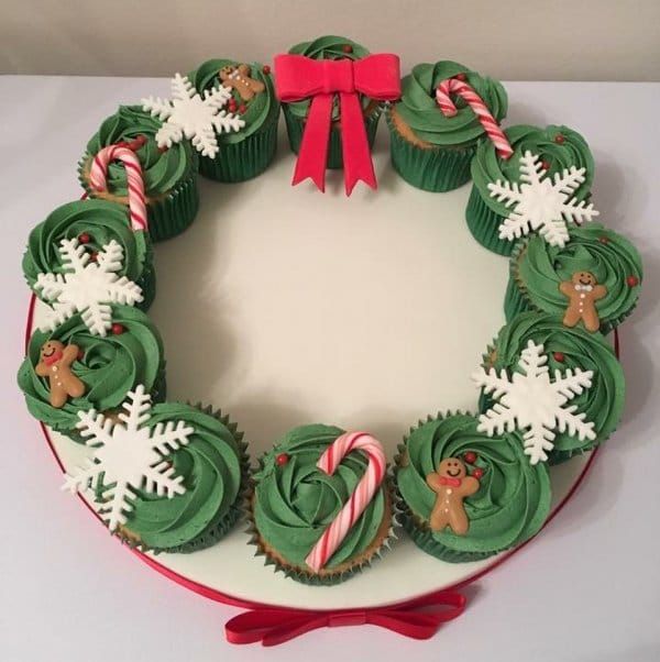 Christmas Cupcake Wreaths