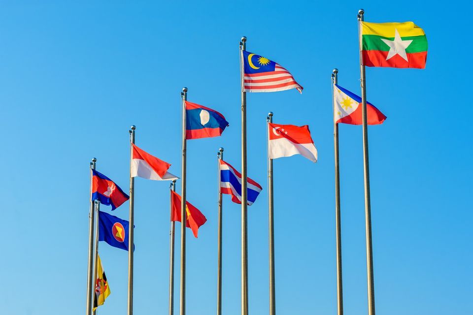 Southeast Asia between the Superpowers: Who is where and why?