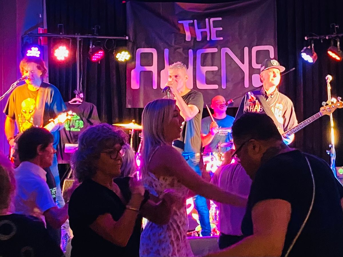 THE ALIENS at Helensvale Tavern