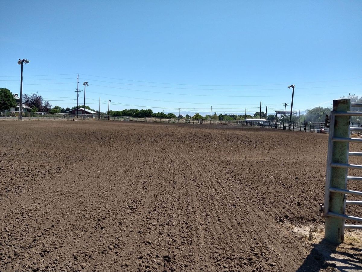 Wagon Wheeler Barrel Race