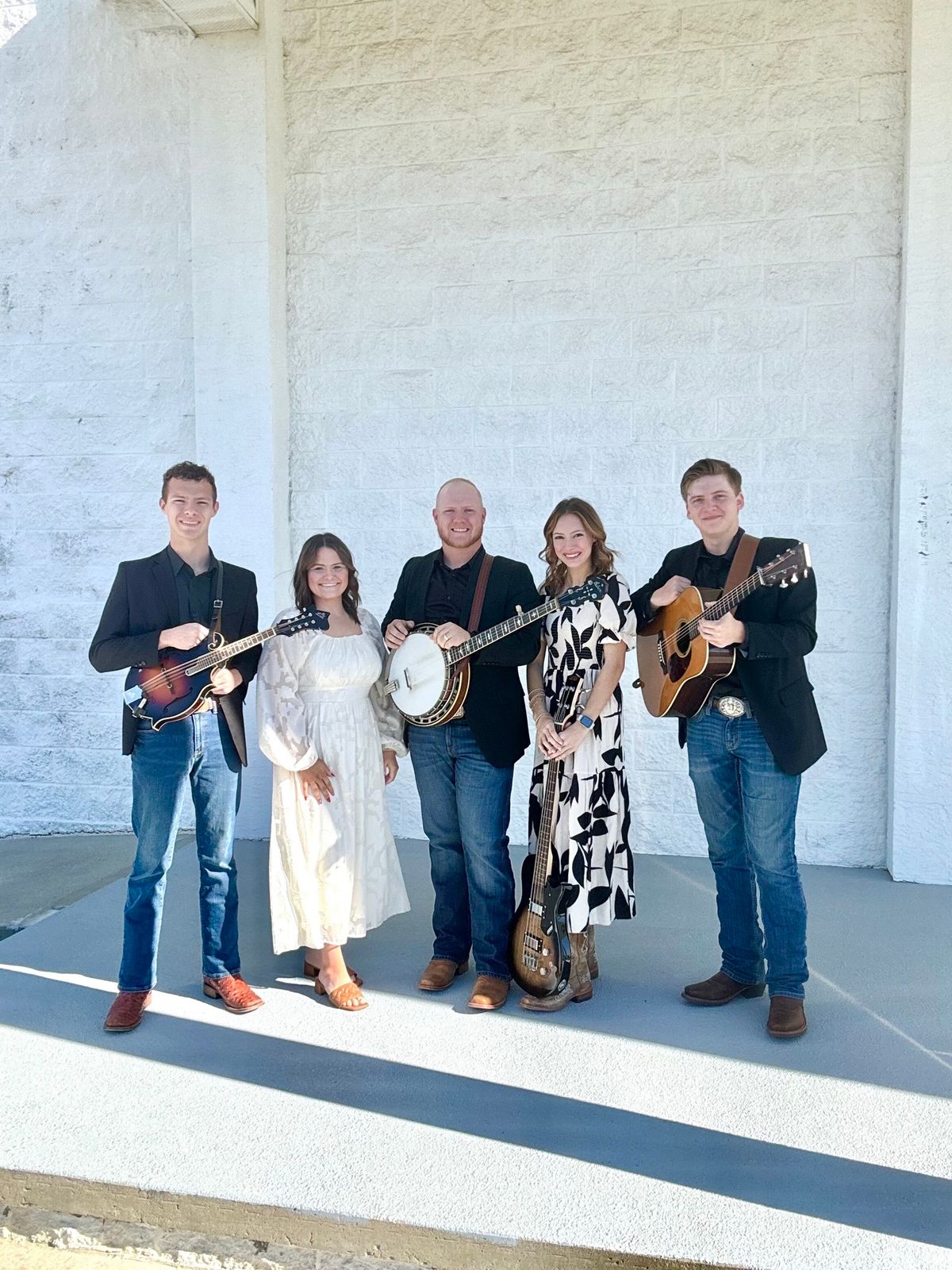 Bluegrass Gospel Sing   GOSPEL ROAD (former members of Harrell Family)