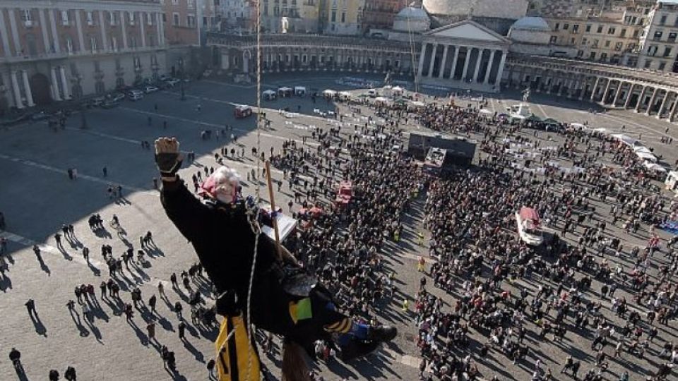 Festa della befana a Napoli - Mercatini di Natale San Gregorio Armeno