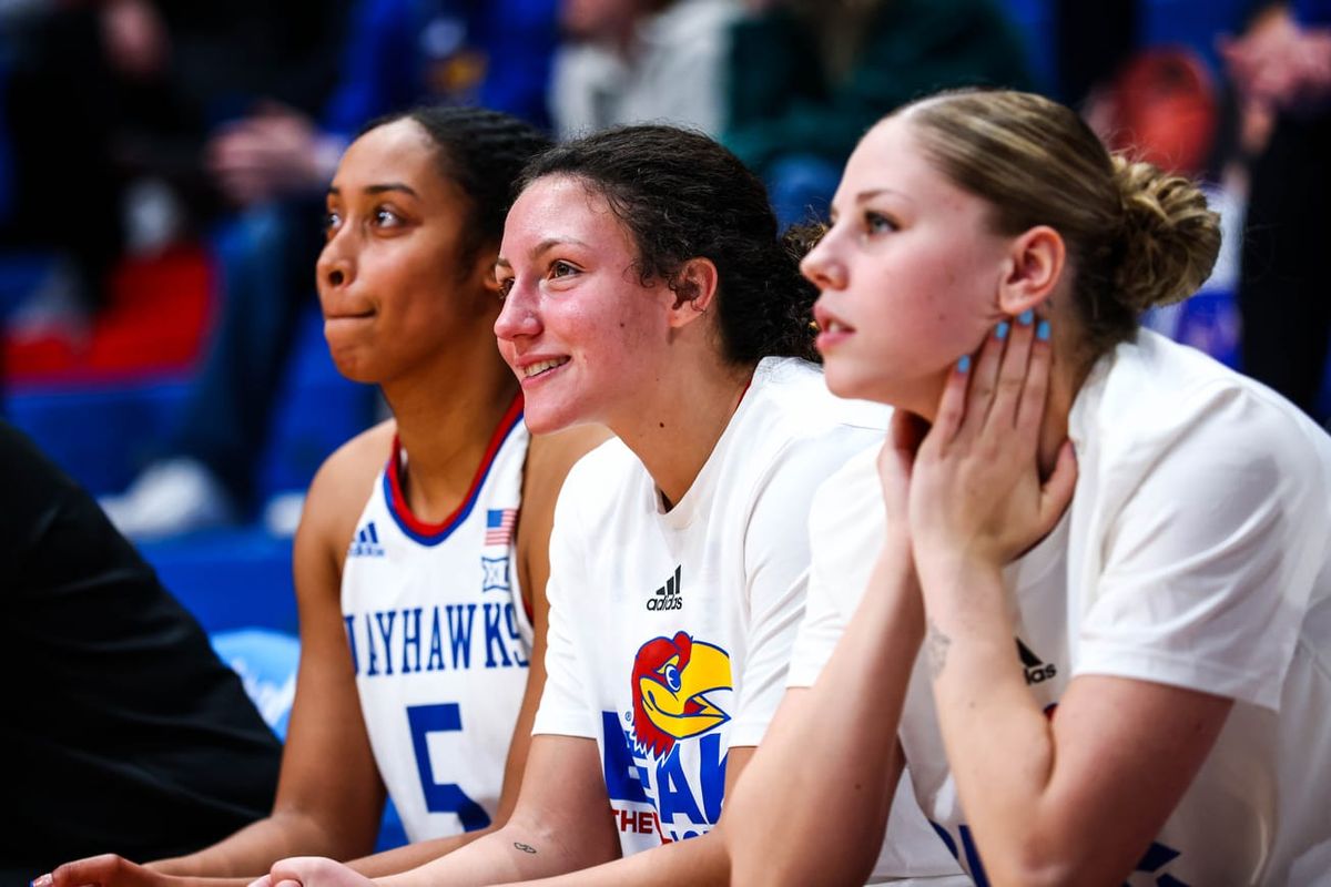 Cincinnati Bearcats at Kansas Jayhawks Womens Basketball at Allen Fieldhouse