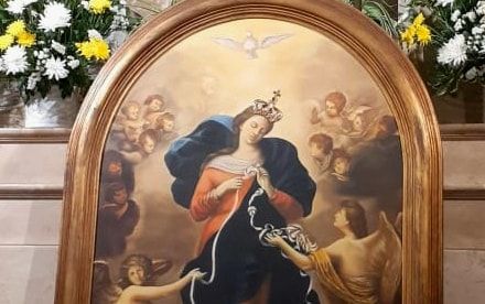 Novena mensual Virgen Mar\u00eda, Reina y Madre que desata los nudos