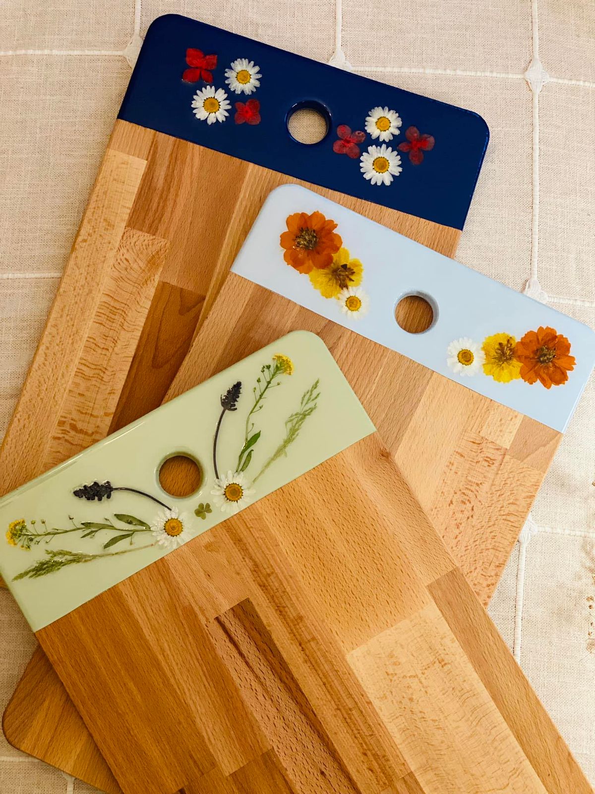 11\/17 Preserved Floral & Resin Charcuterie Board Workshop At Acheson Wine Co