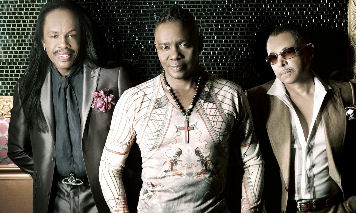 Earth, Wind & Fire - Honolulu