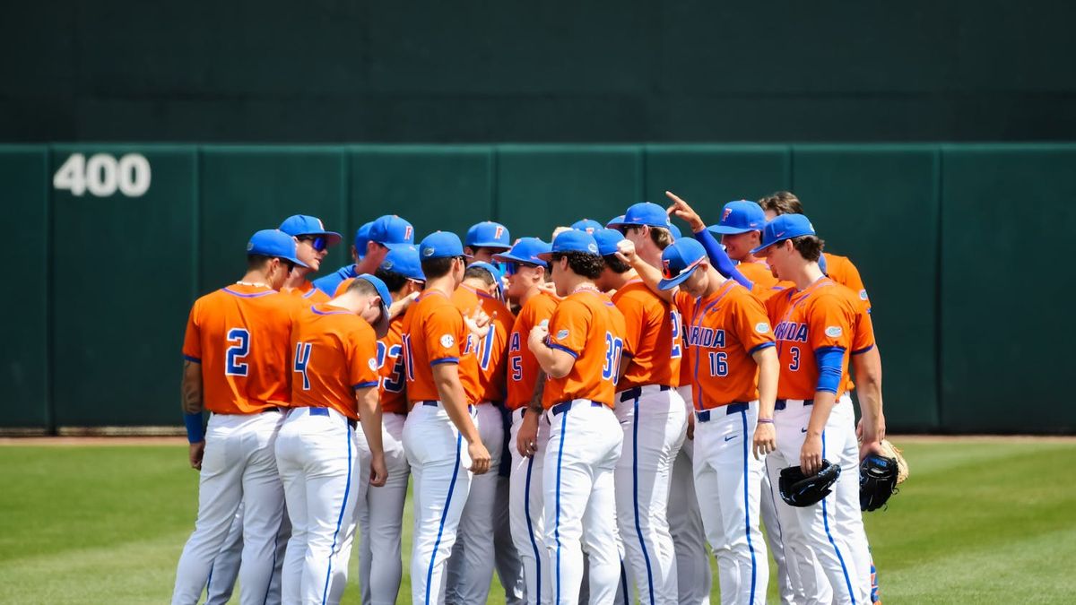 Parking Mississippi State Bulldogs at Florida Gators Womens Volleyball
