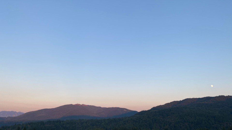 Moonlit Hike: See Poo Poo Point from a Different Light