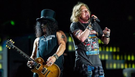 Guns N' Roses Concert in Dallas