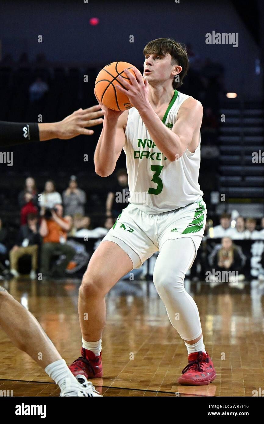 Nebraska Omaha Mavericks at North Dakota Fighting Hawks Womens Volleyball