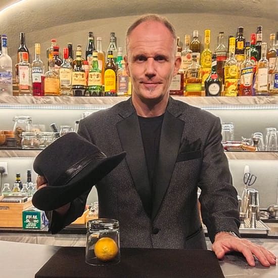 The Magic Bar Show: WunderBar - Magic Behind The Bar by Stefan Ebinger