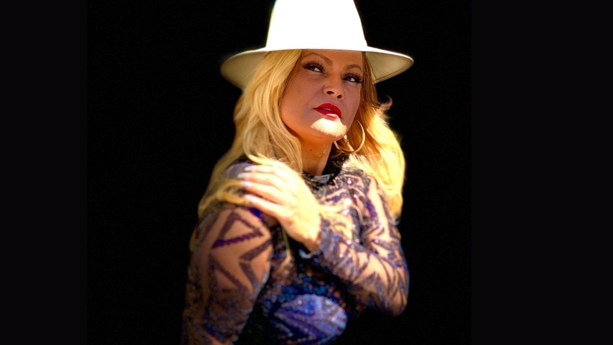 Monique Renee at Humphreys Backstage Live