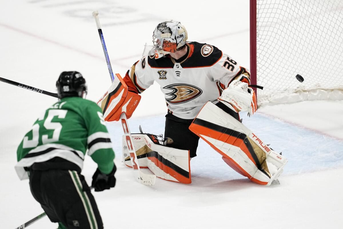 Dallas Stars at Anaheim Ducks