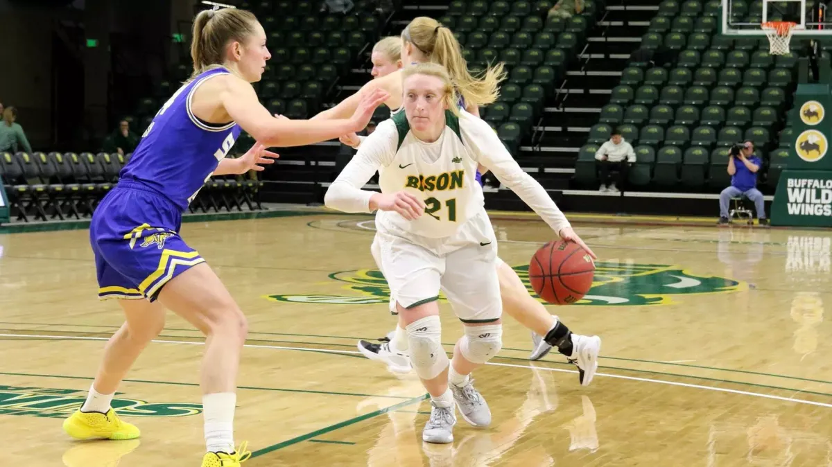 Omaha Mavericks at North Dakota State Bison Womens Basketball